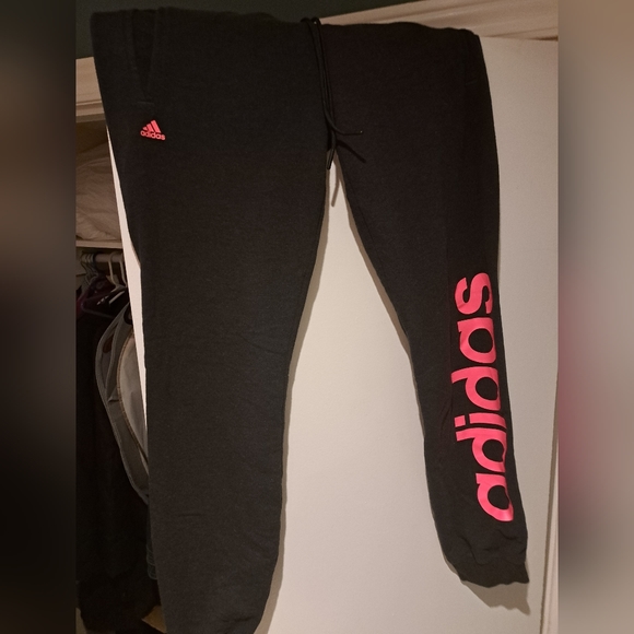 Lightweight Jogger - Picture 2 of 3